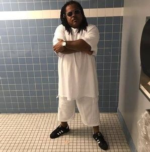 Meet your Posher, Bee